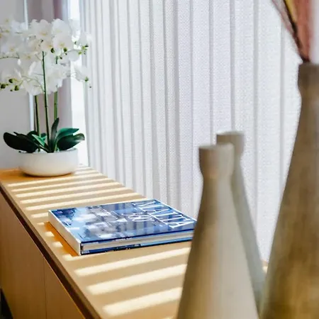 Designer Sea View In Location Appartement *